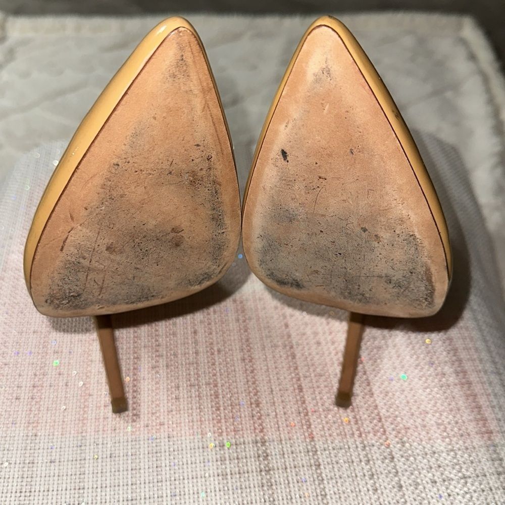 COACH 9B Tan Patent Leather Heels Pumps - Picture 11 of 16